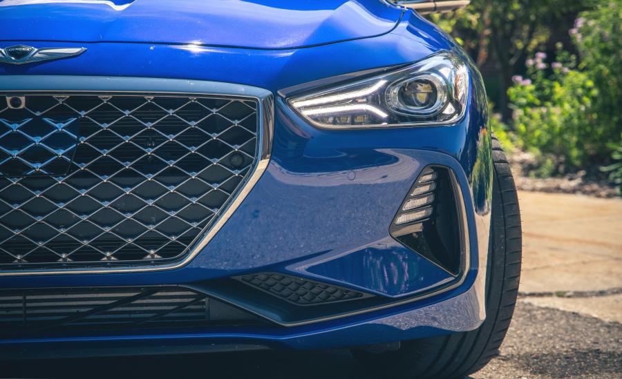 Детали экстерьера Genesis G70 2.0T 2018 года  (NA) (фото 8 из 44)
